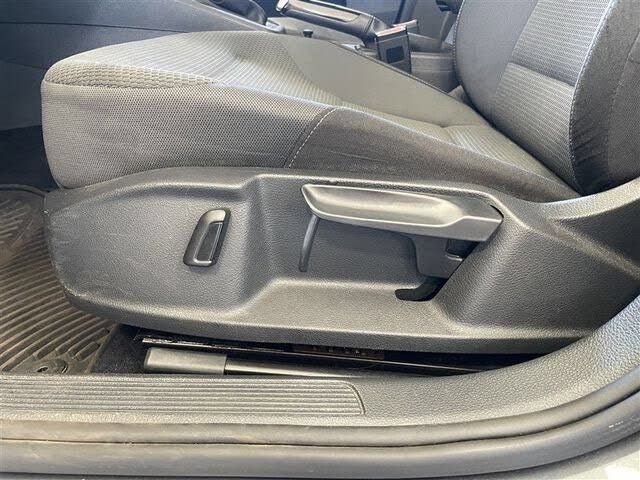 Used 2016 Volkswagen Golf S FWD image 14