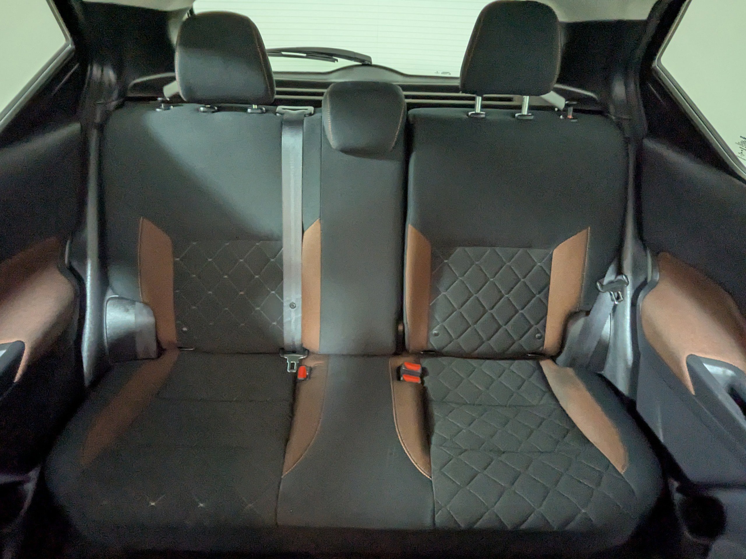 Used 2018 Nissan Kicks SR FWD image 11