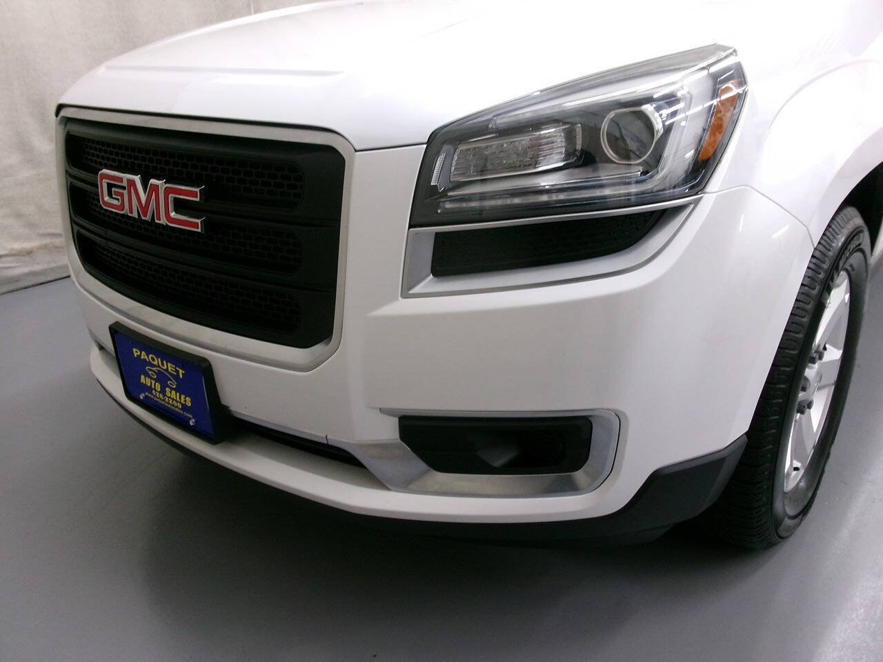 Used 2016 GMC Acadia SLE AWD/4WD image 11