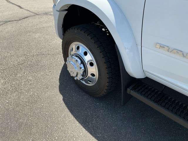 New 2026 RAM 5500 4x4 Crew Cab w/ Laramie Trim Package image 20