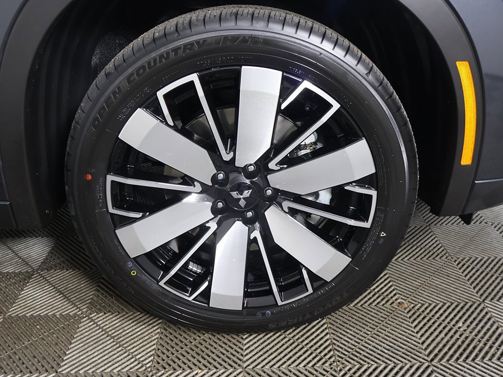 New 2025 Mitsubishi Outlander SEL image 29