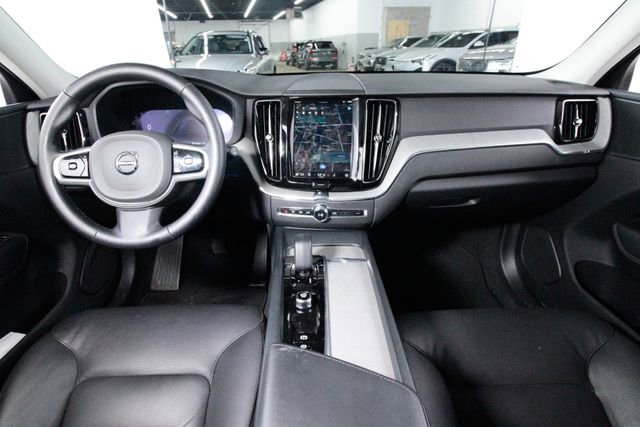 Certified 2025 Volvo XC60 B5 Plus image 6