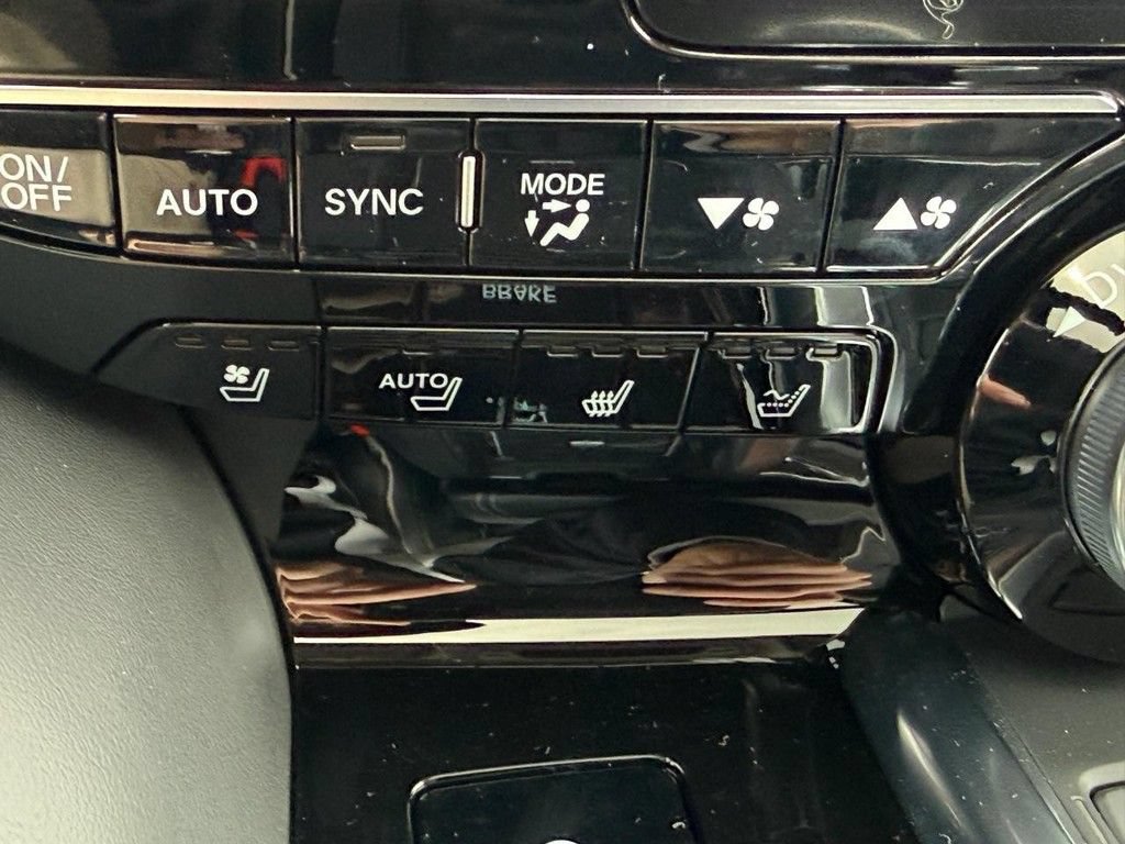 Certified 2026 Acura MDX w/ Advance Package AWD/4WD image 19