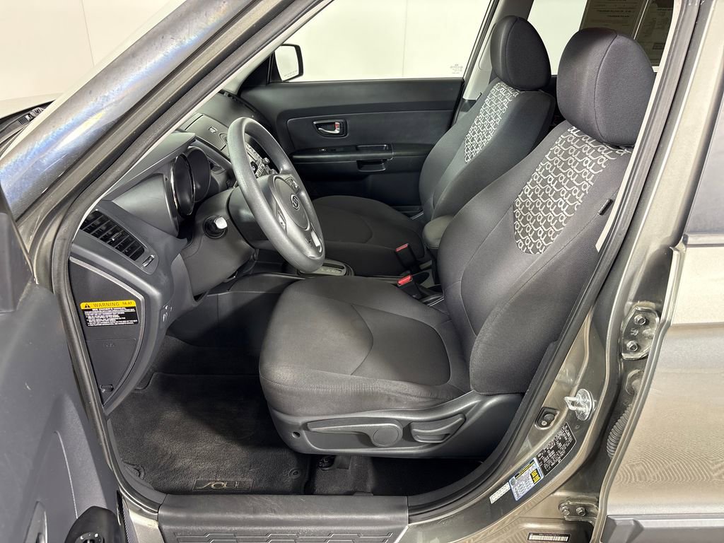 Used 2010 Kia Soul + FWD image 26