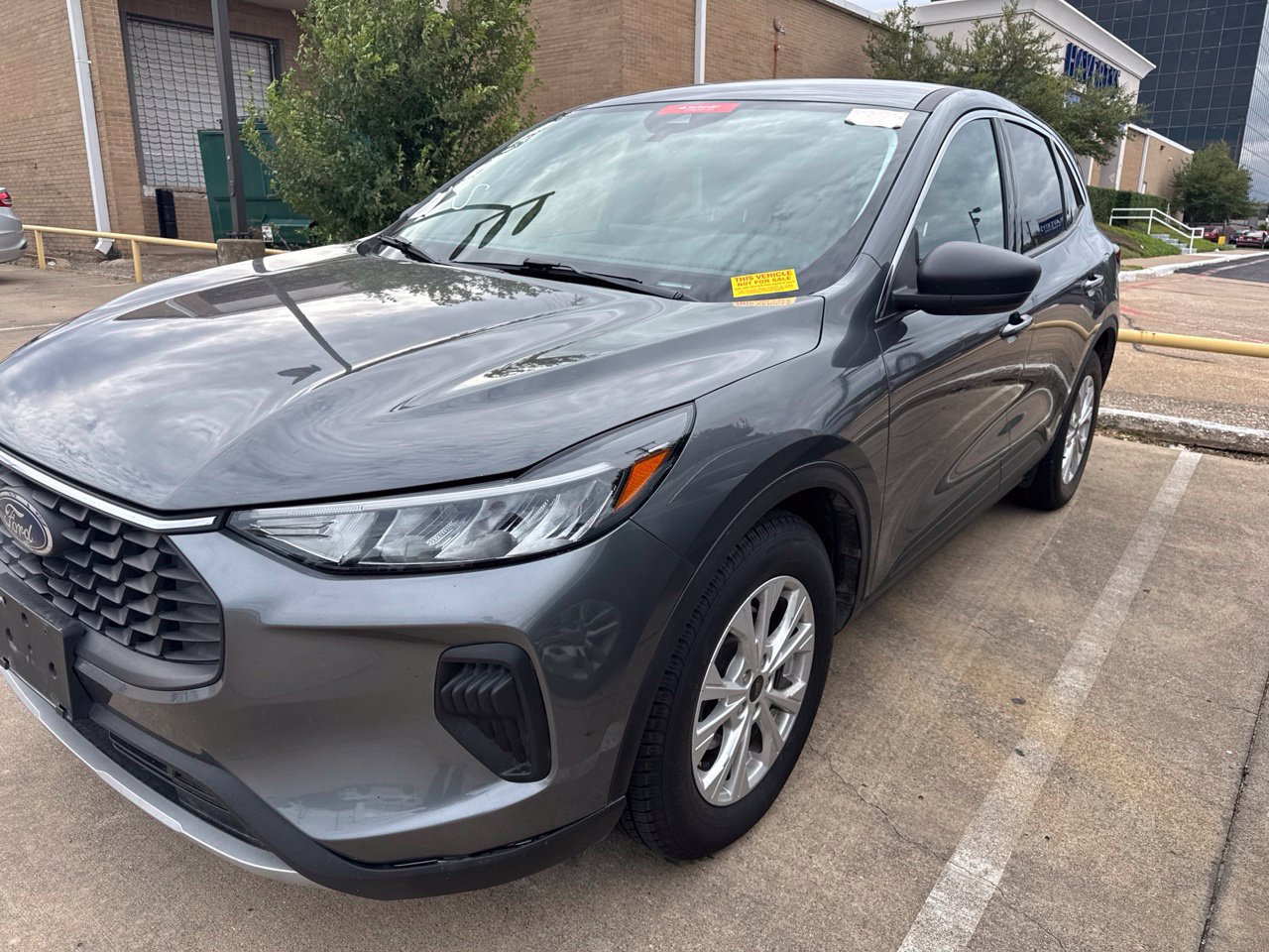 Used 2024 Ford Escape Active w/ Tech Pack #1 FWD image 1