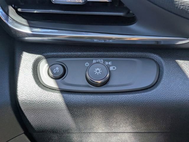 Used 2025 Buick Envista Preferred w/ Convenience I Package FWD image 28