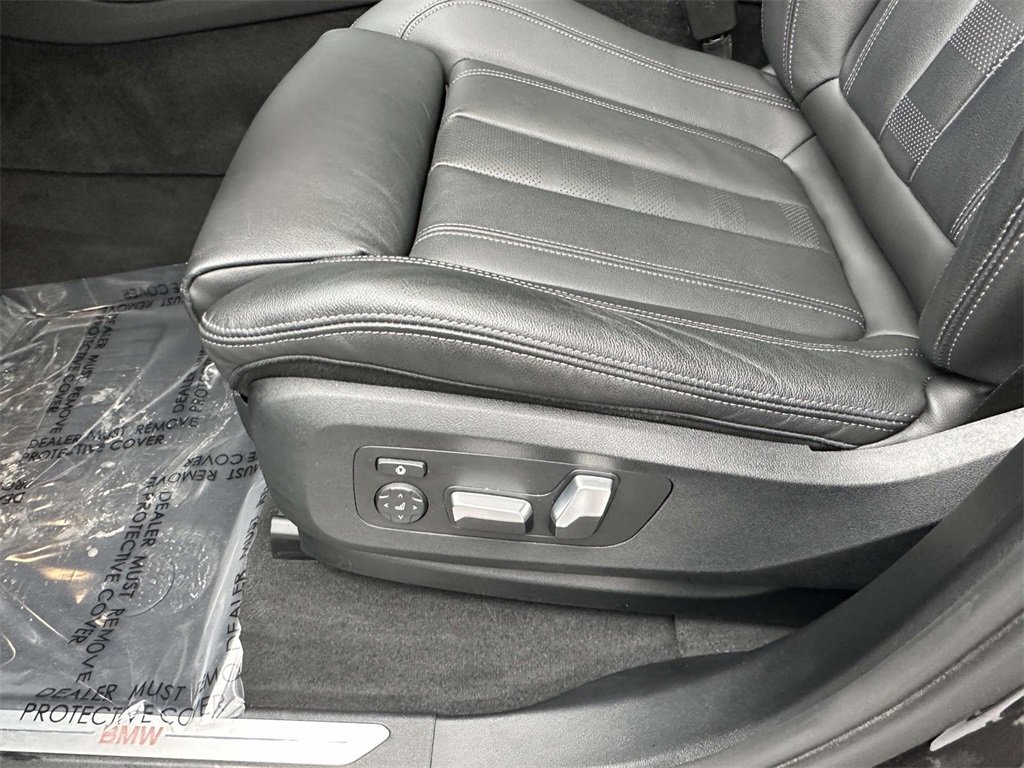 Used 2022 BMW X5 xDrive40i w/ Executive Package image 6