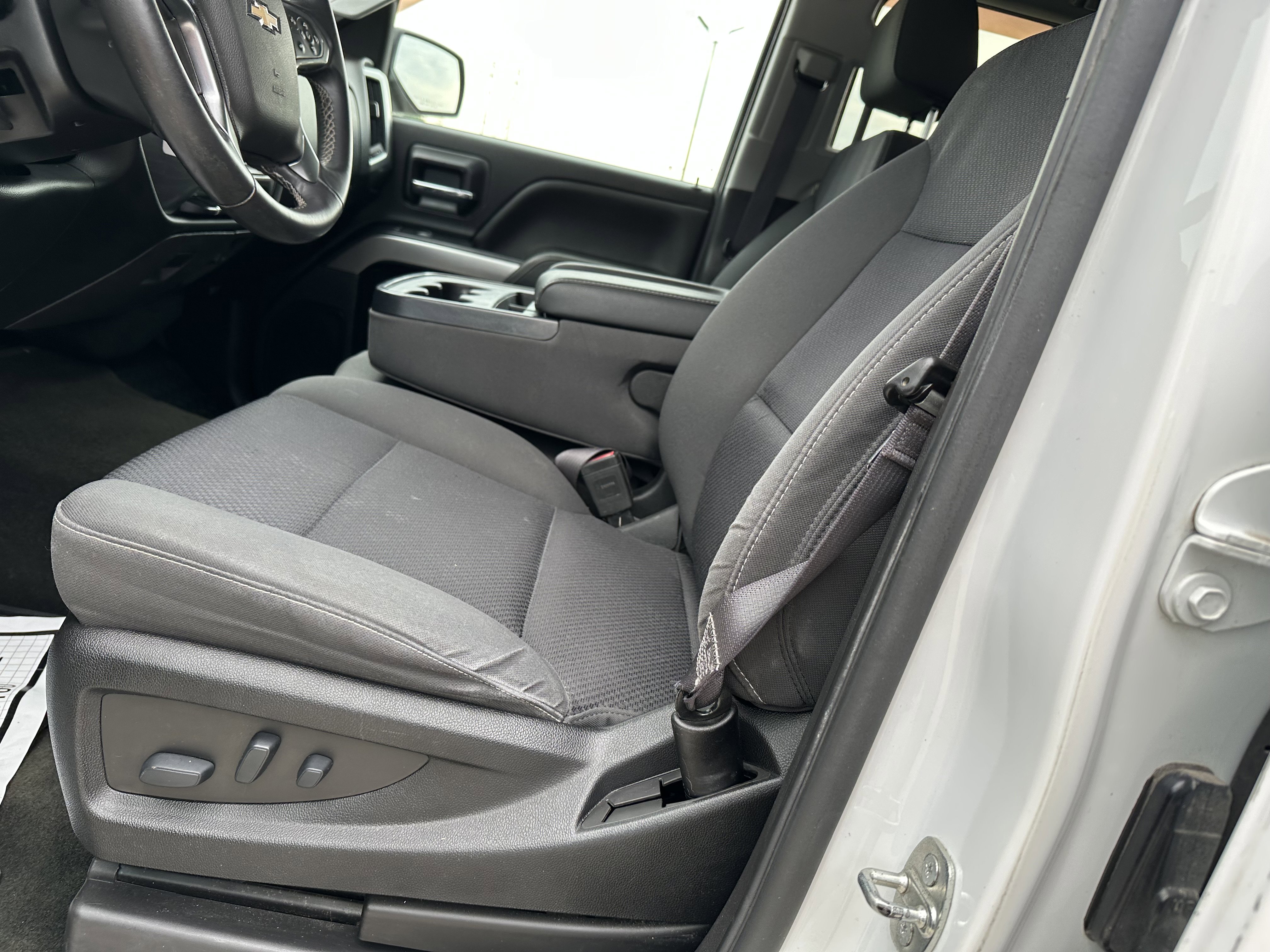 Used 2017 Chevrolet Silverado 1500 LT w/ All Star Edition image 12