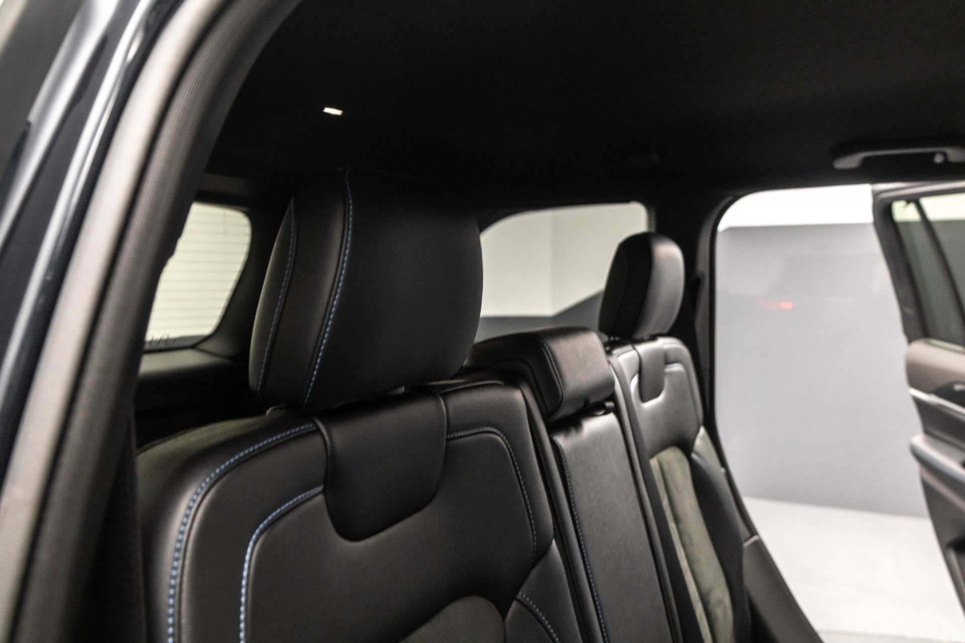 Used 2022 Jeep Grand Cherokee Trailhawk w/ Advanced Protech Group II image 37