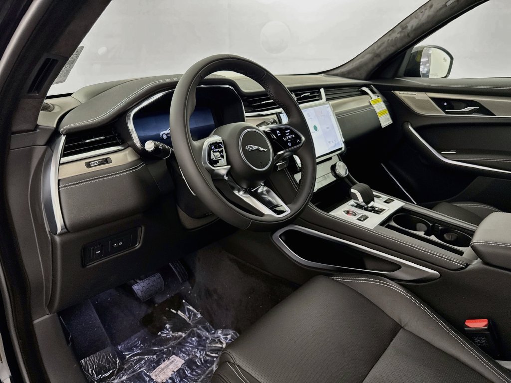New 2026 Jaguar F-PACE R-Dynamic S AWD/4WD image 9