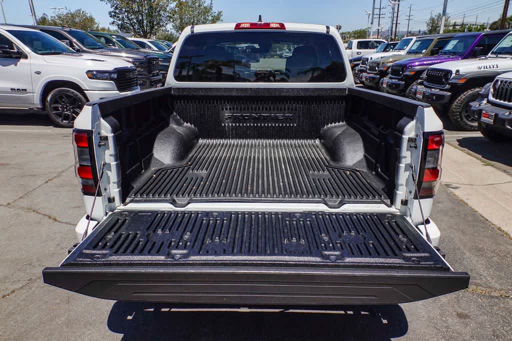 Used 2023 Nissan Frontier SV RWD image 25