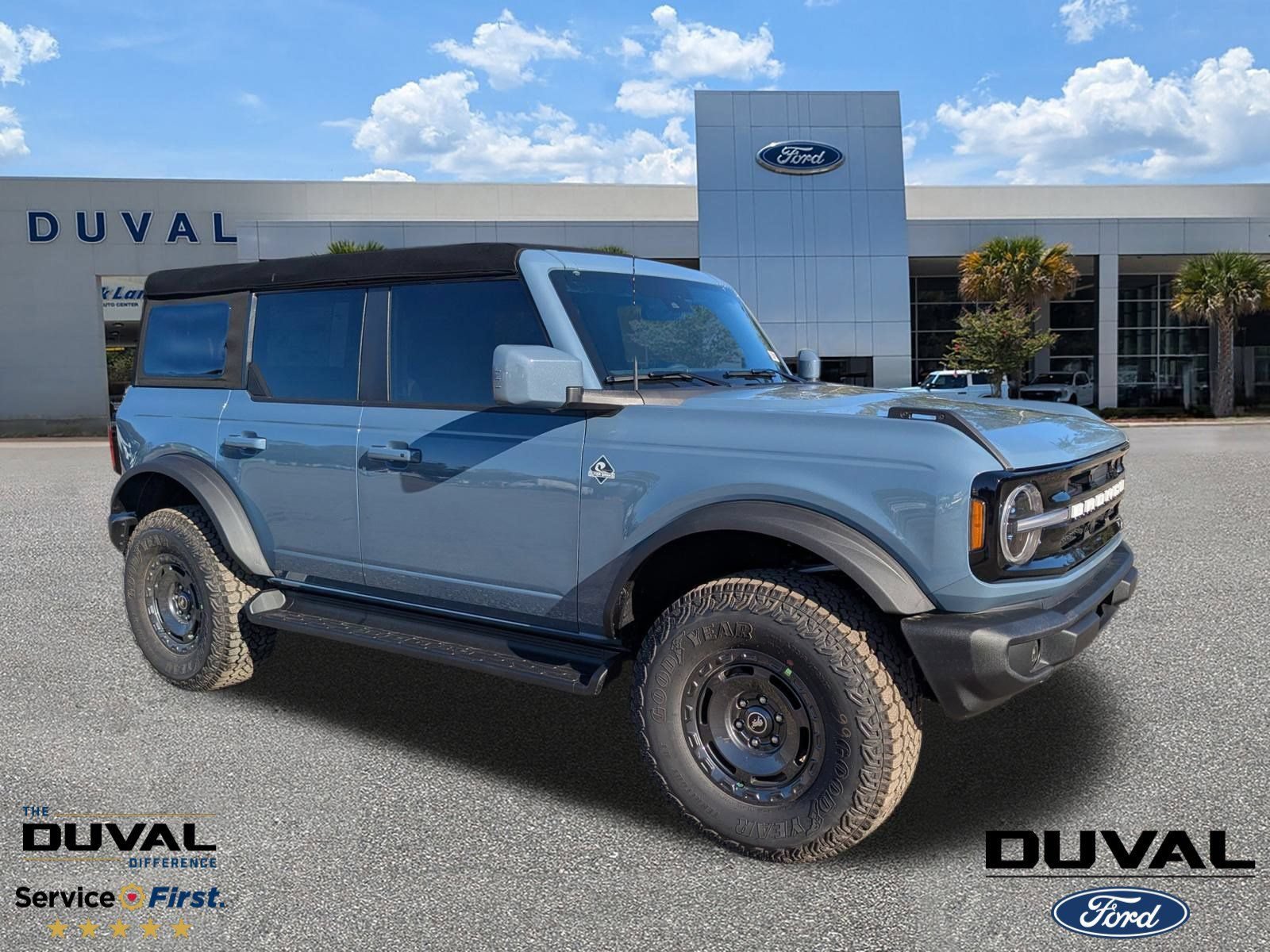 New 2025 Ford Bronco Outer Banks w/ Sasquatch Package
