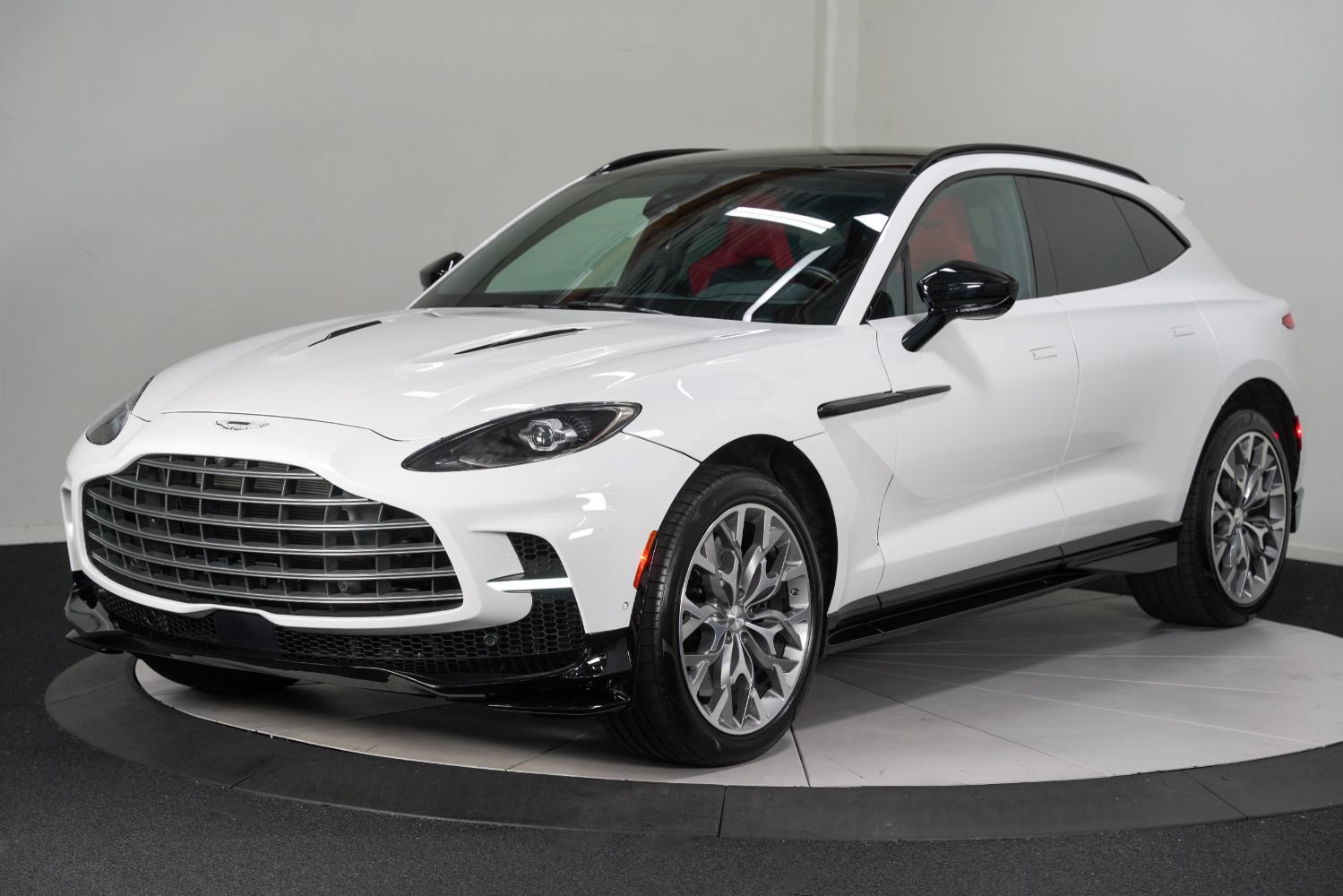 Used 2023 Aston Martin DBX 707 AWD/4WD image 6