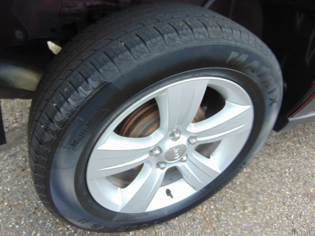 Used 2014 Jeep Patriot Latitude FWD image 26