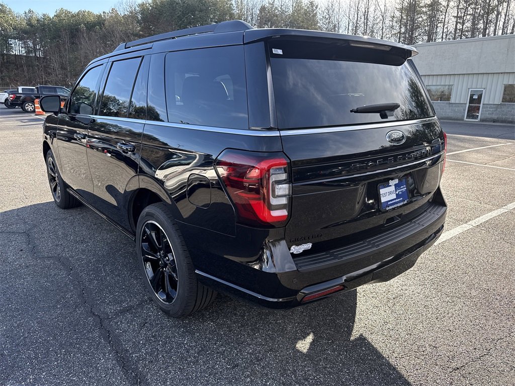 Used 2023 Ford Expedition Limited image 5