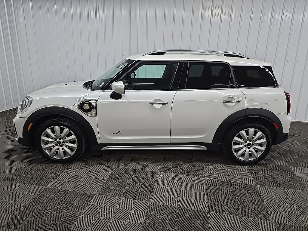 Used 2023 MINI Cooper Countryman SE w/ Storage Package image 5