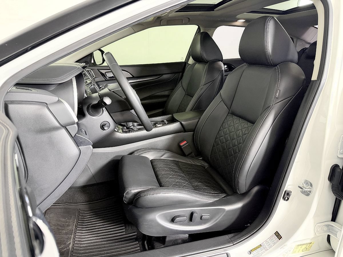 Used 2020 Nissan Maxima Platinum FWD image 36