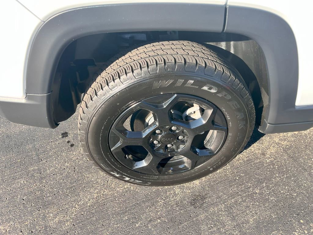 Used 2024 Jeep Compass Trailhawk w/ Trailhawk Convenience Group image 12