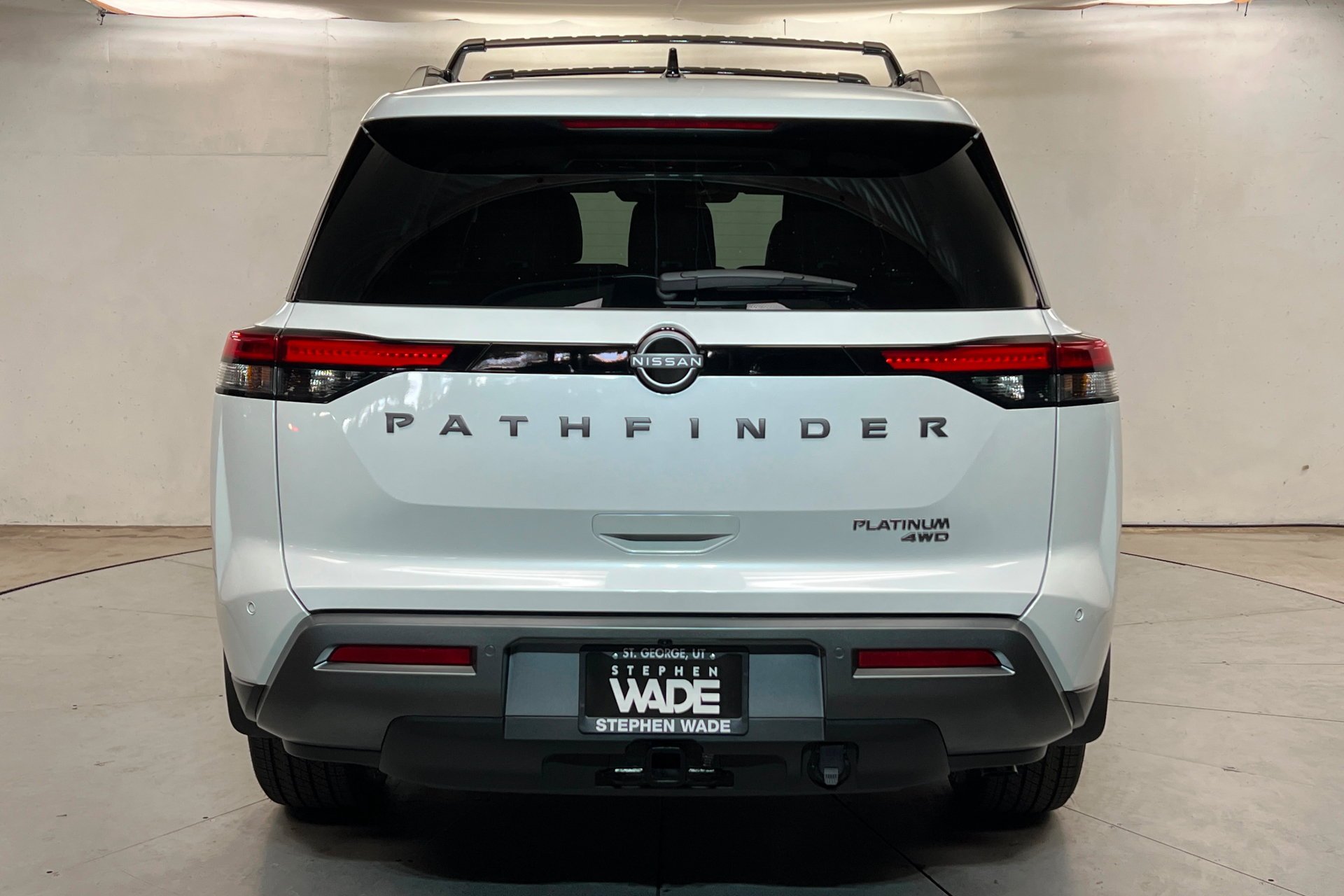New 2026 Nissan Pathfinder Platinum AWD/4WD image 4
