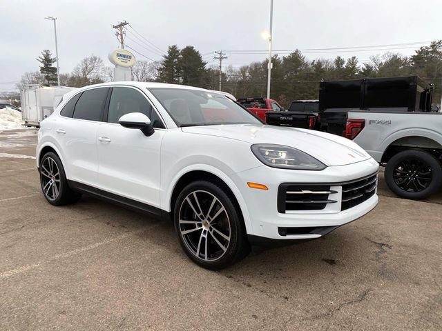 Used 2024 Porsche Cayenne image 1
