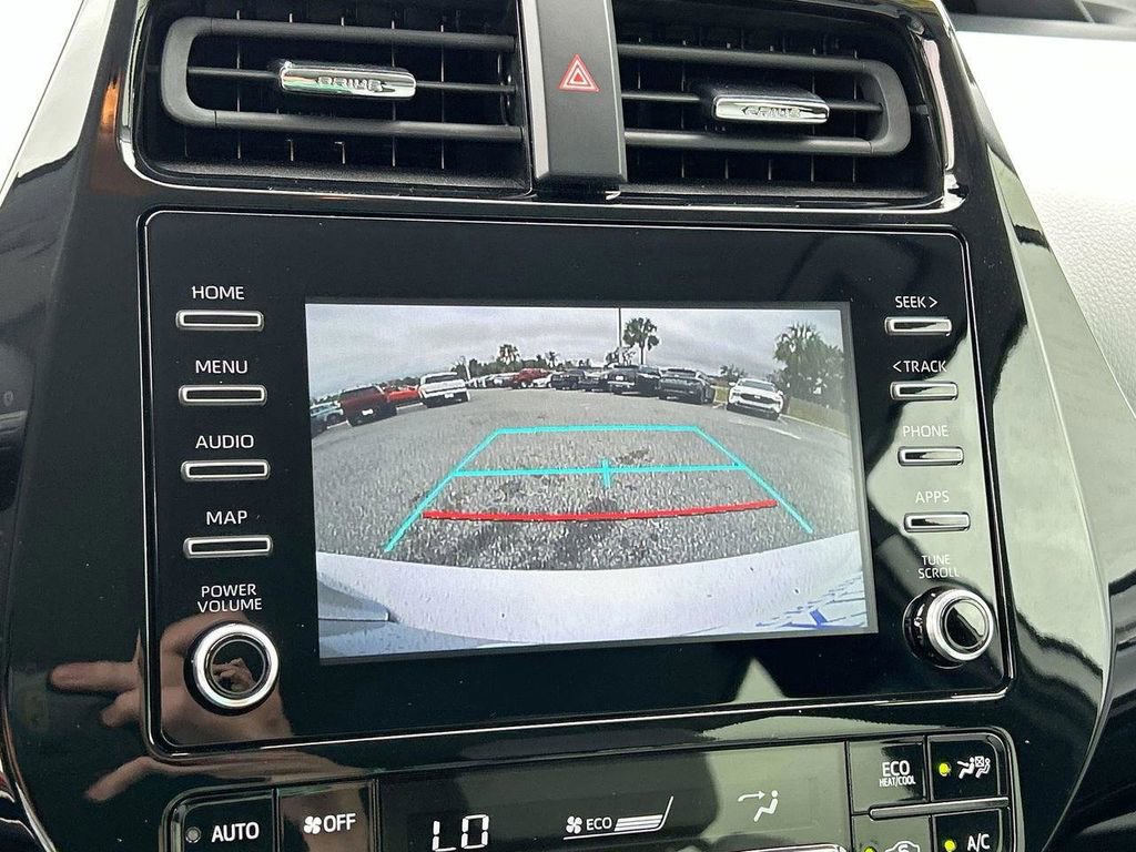 Used 2020 Toyota Prius XLE image 26