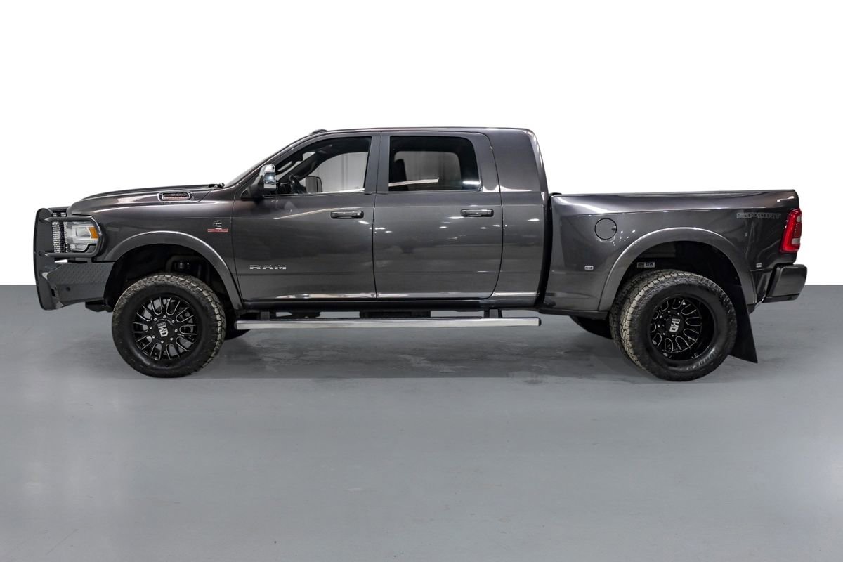 Used 2022 RAM 3500 Laramie image 9