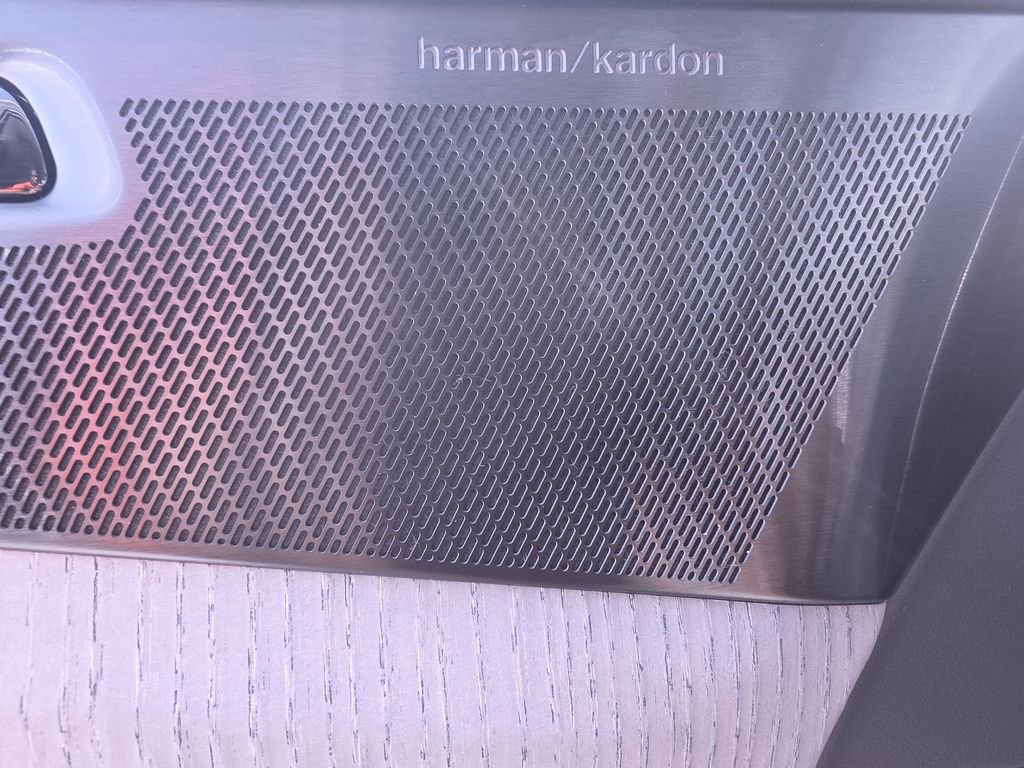 Certified 2025 Volvo XC90 T8 Ultra w/ Protection Package Premier AWD/4WD image 31