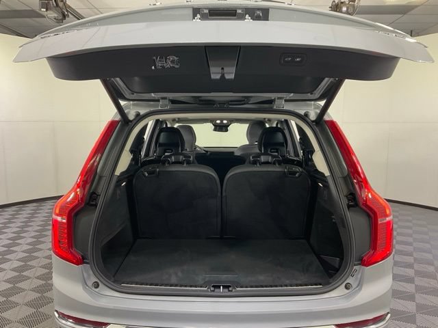 Certified 2025 Volvo XC90 T8 Plus AWD/4WD image 34