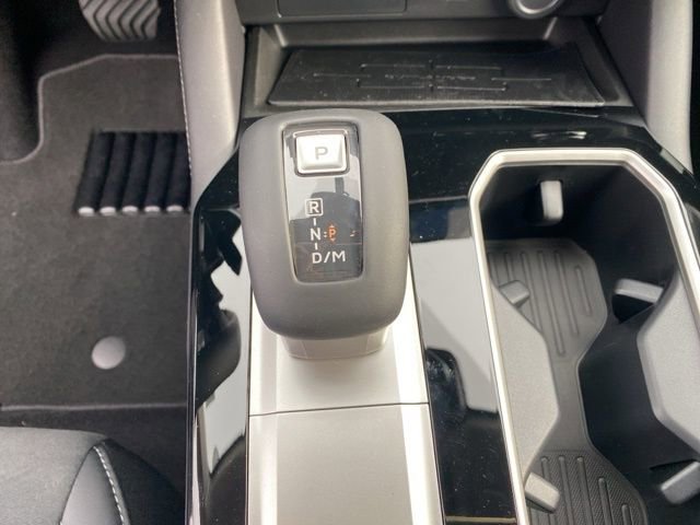 New 2025 Mitsubishi Outlander SE image 32