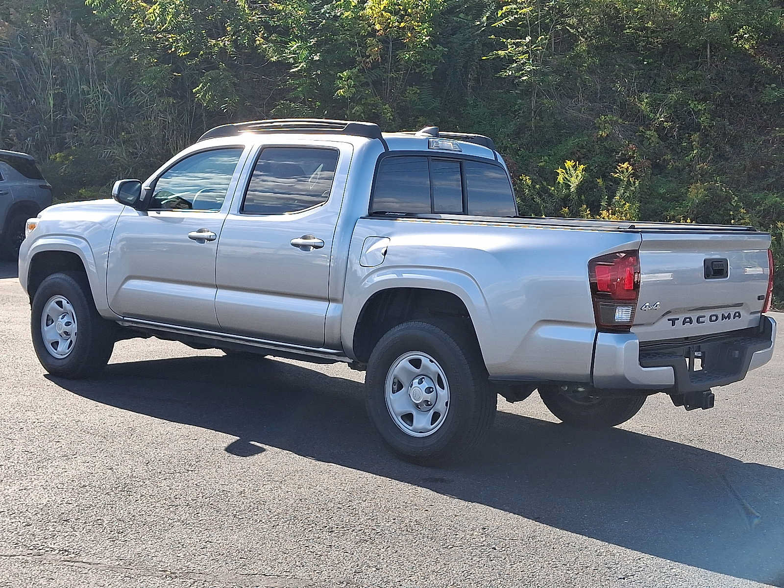 Used 2023 Toyota Tacoma SR AWD/4WD image 5