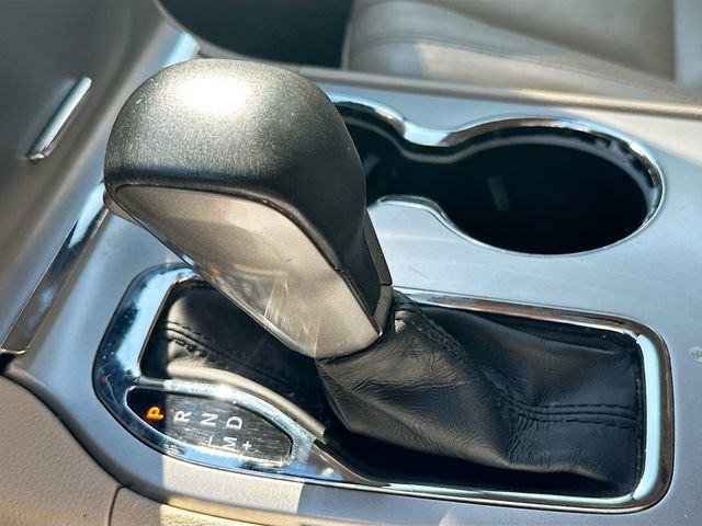 Used 2019 Jeep Grand Cherokee Limited image 18