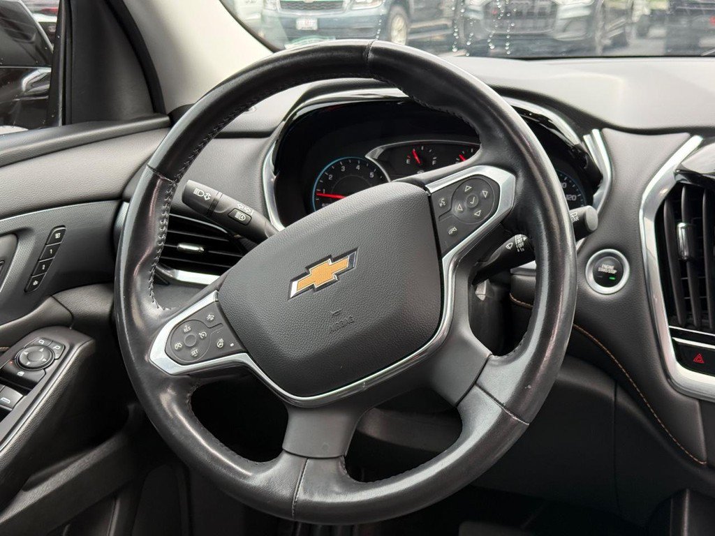 Used 2020 Chevrolet Traverse Premier w/ Redline Edition AWD/4WD image 14