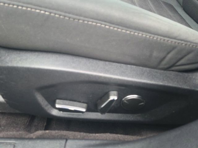 Used 2020 Ford Fusion SE image 24