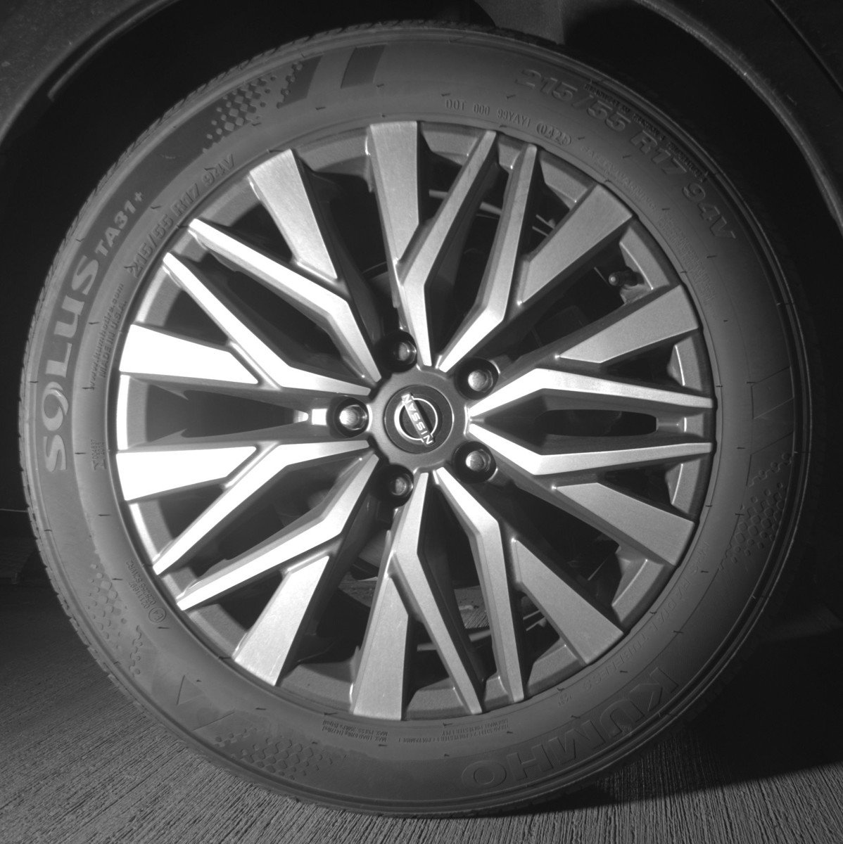 Used 2025 Nissan Altima 2.5 SV FWD image 15