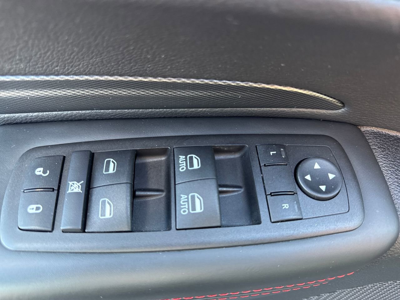 Used 2025 Dodge Durango R/T image 12