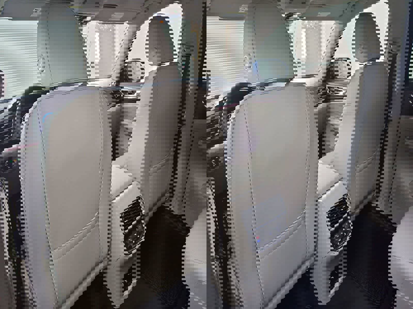 New 2026 Volkswagen Atlas SEL Premium R-Line image 18