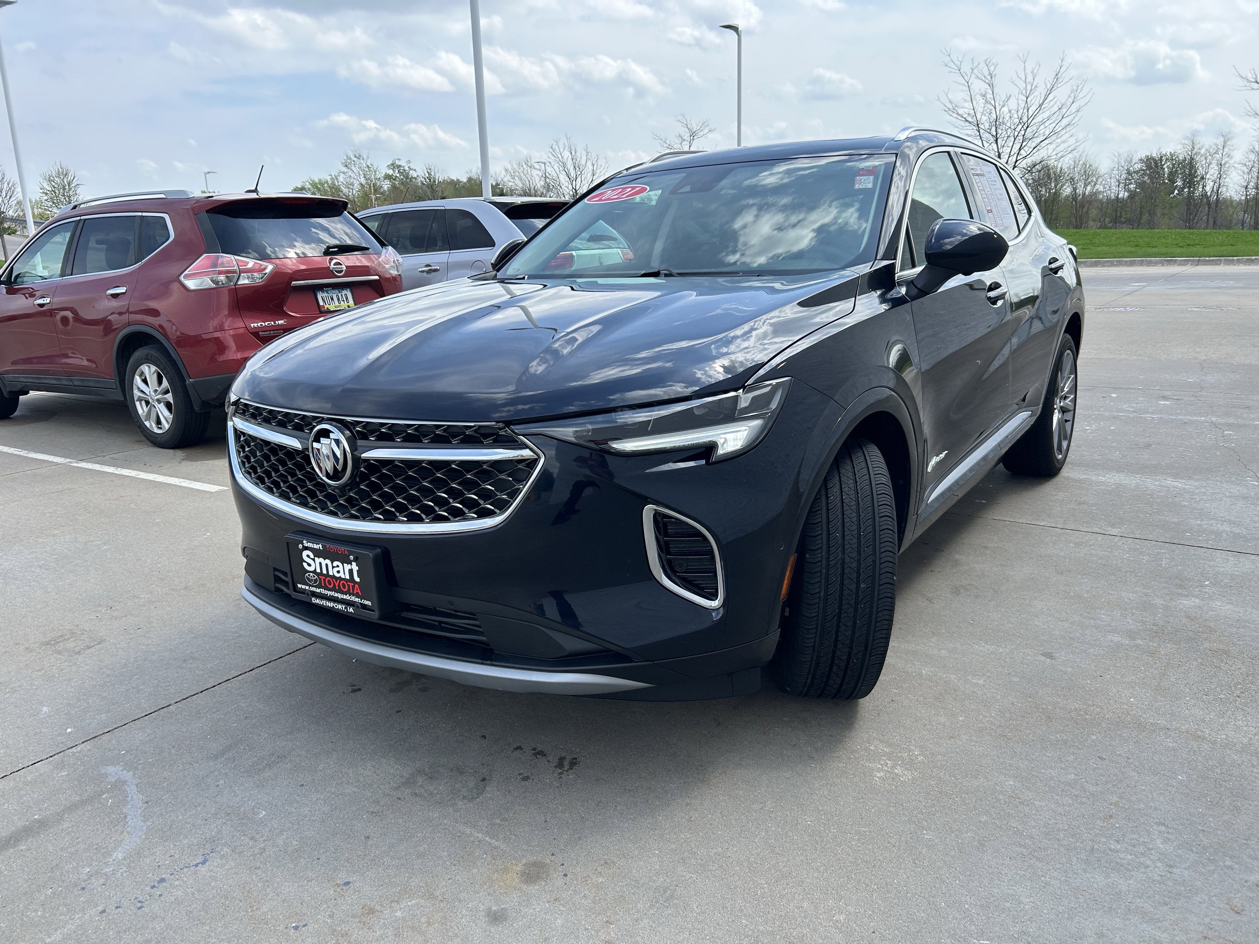 Used 2021 Buick Envision Avenir w/ Technology Package II AWD/4WD image 3