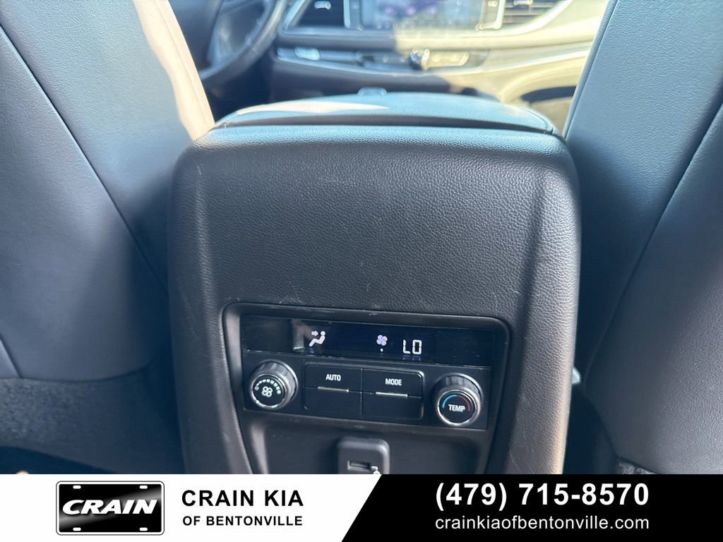 Used 2020 Buick Enclave Essence AWD/4WD image 10