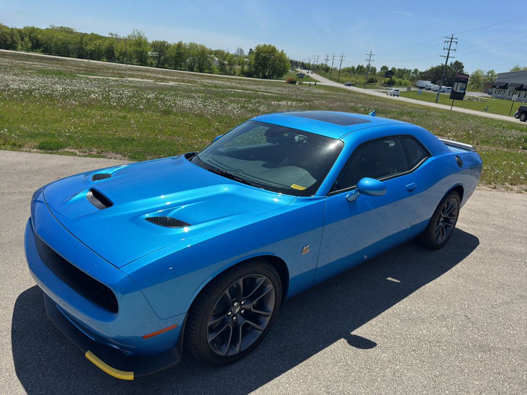 Used 2023 Dodge Challenger R/T Scat Pack RWD image 4