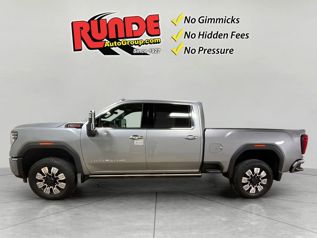Used 2025 GMC Sierra 3500 Denali w/ Denali Reserve Package image 2
