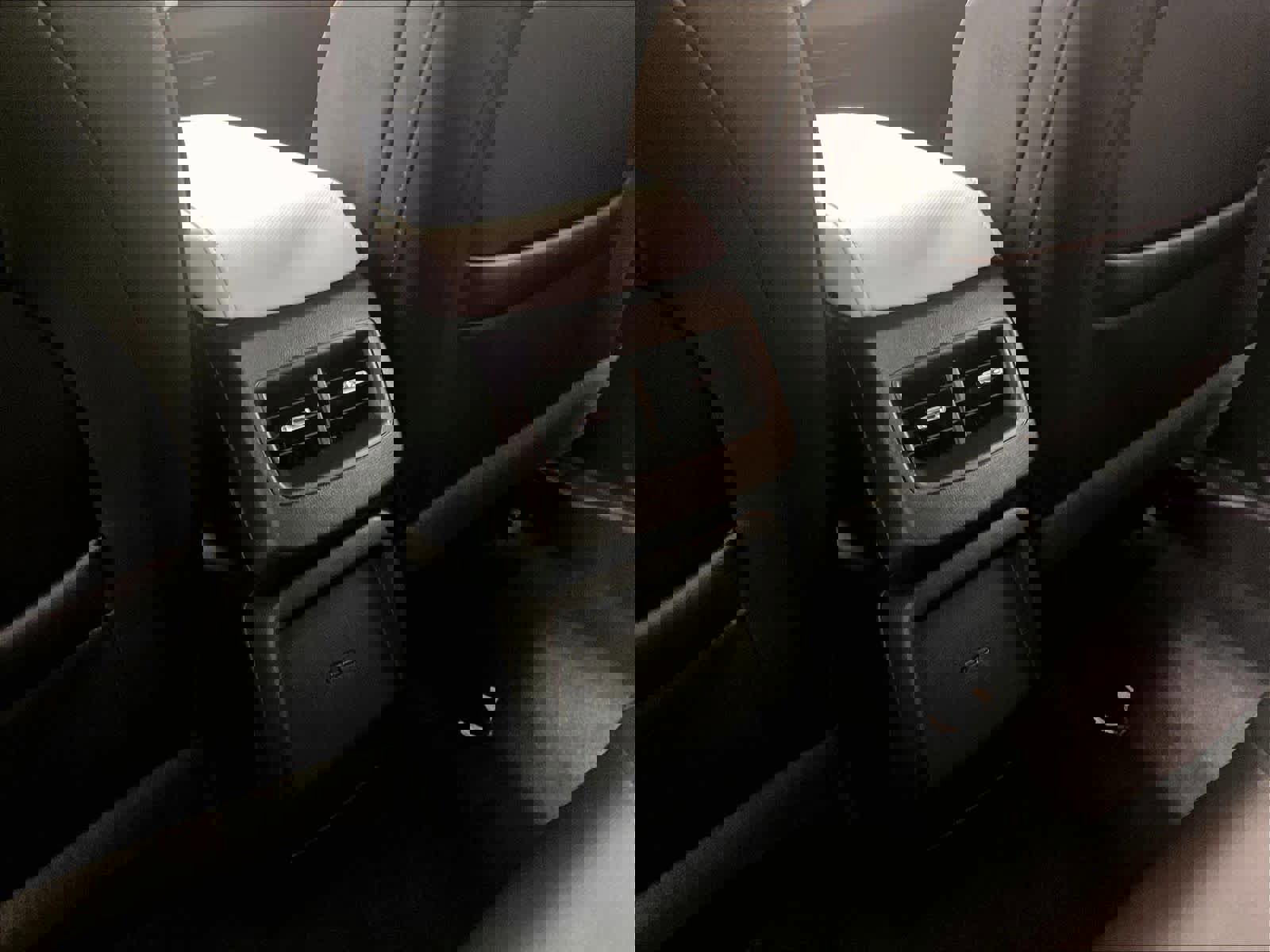 Used 2025 Chevrolet Equinox EV LT image 28