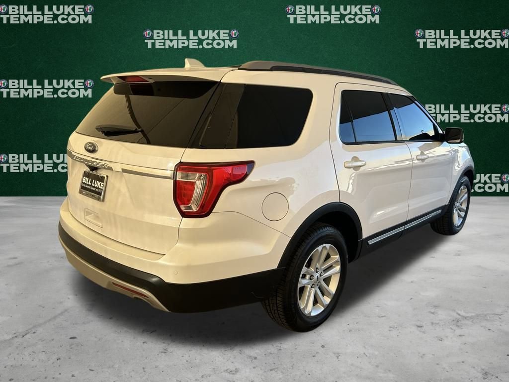 Used 2017 Ford Explorer XLT w/ Equipment Group 202A image 5