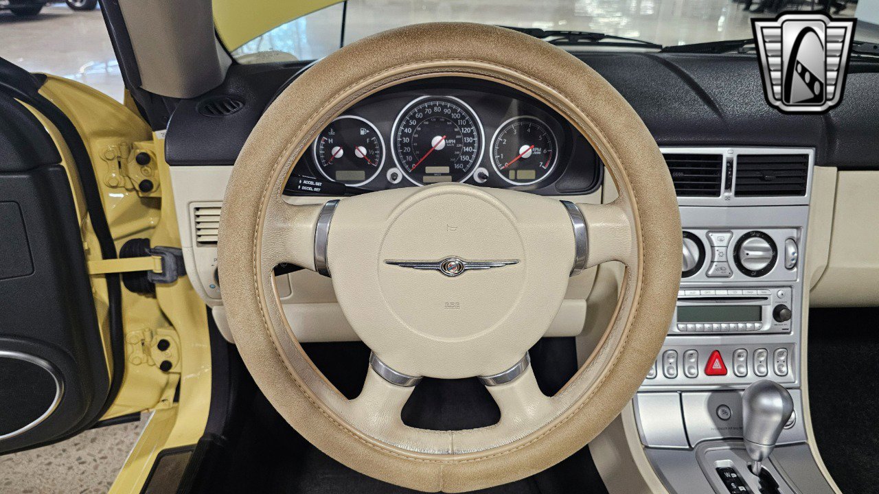 Used 2005 Chrysler Crossfire Limited image 19