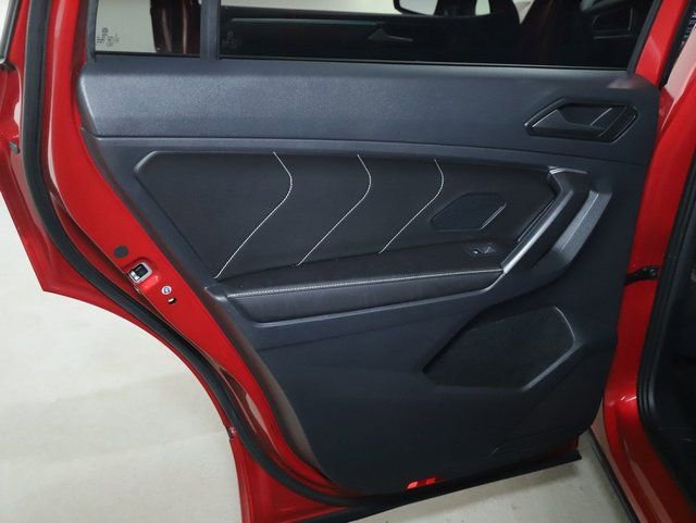 Used 2024 Volkswagen Tiguan SE R-Line image 13