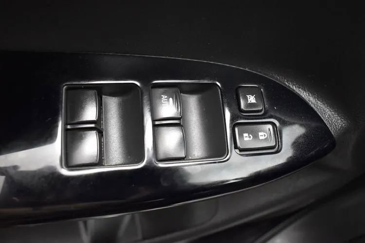 Used 2024 Mitsubishi Eclipse Cross LE AWD/4WD image 21