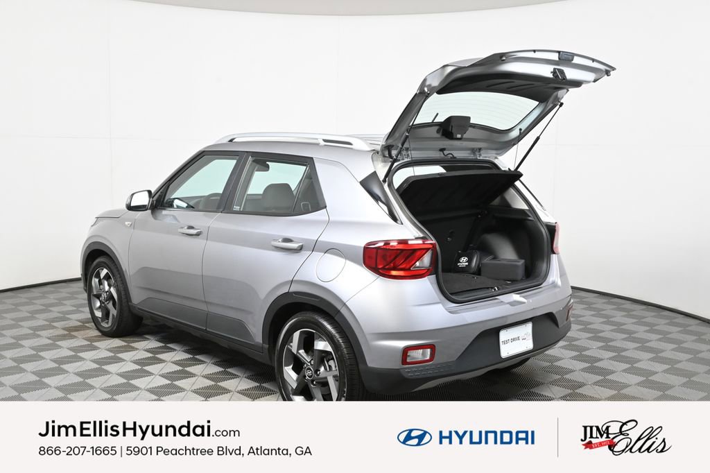Certified 2023 Hyundai Venue SEL image 32