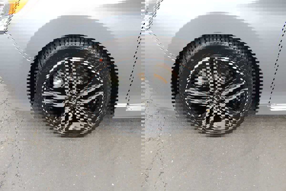 Used 2017 Honda Accord Sport image 11