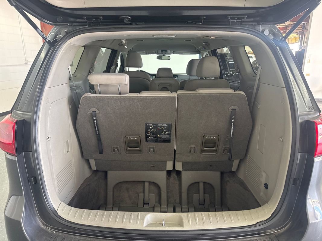 Used 2015 Kia Sedona LX w/ LX Convenience Package image 20