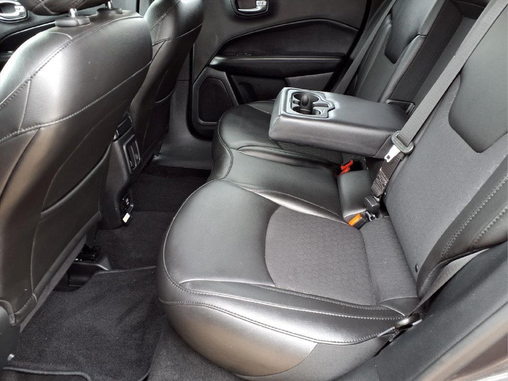 Used 2019 Jeep Compass Latitude FWD image 22