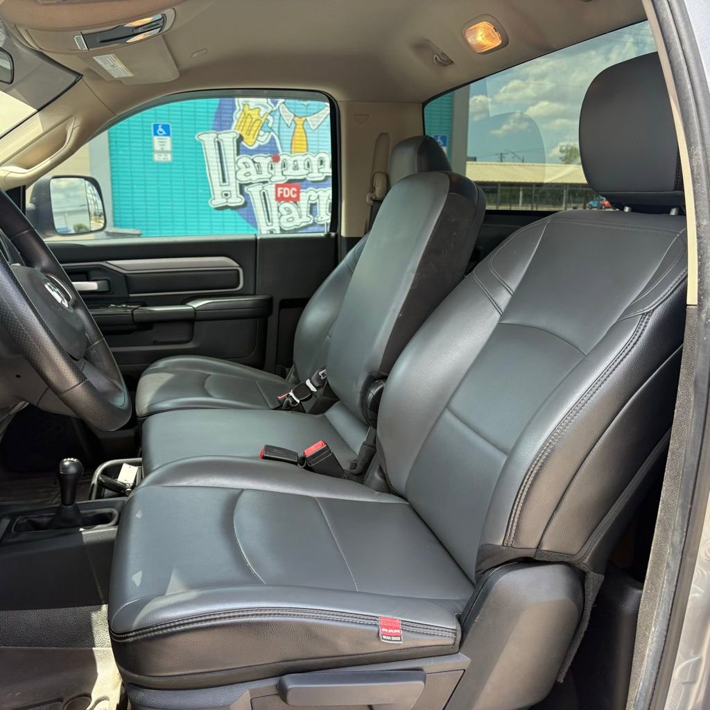 Used 2019 RAM 3500 Tradesman w/ Chrome Appearance Group AWD/4WD image 14